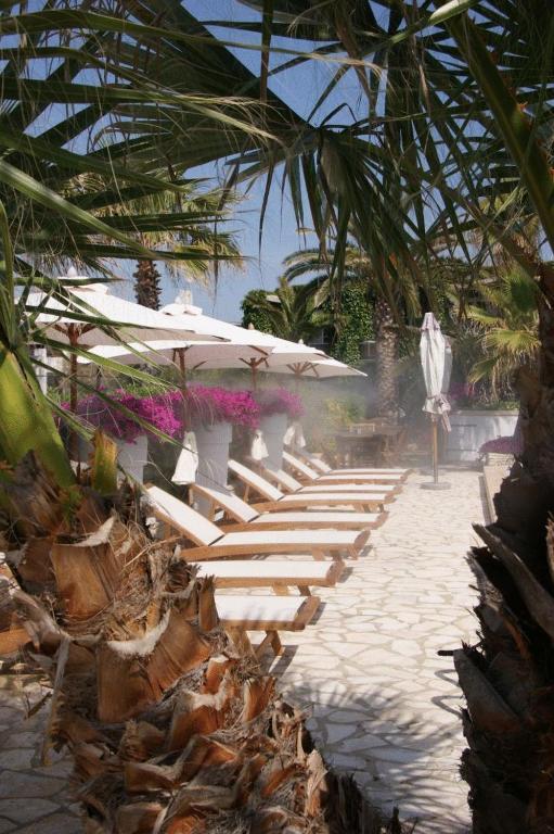 Hotel Azur Bord De Mer ラ・グランド・モット エクステリア 写真